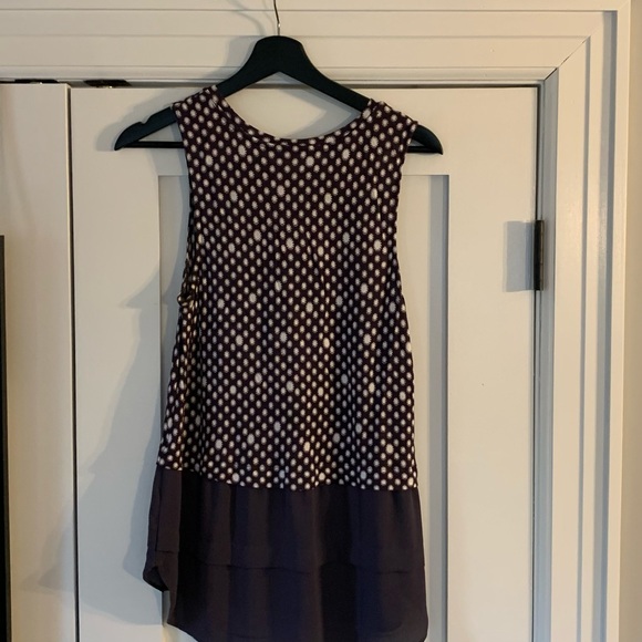 Loft mixed-media sleeveless blouse. Medium - Picture 4 of 4